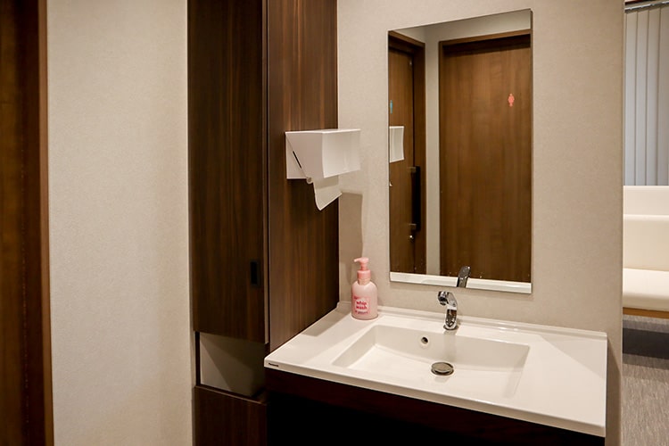 パウダールーム